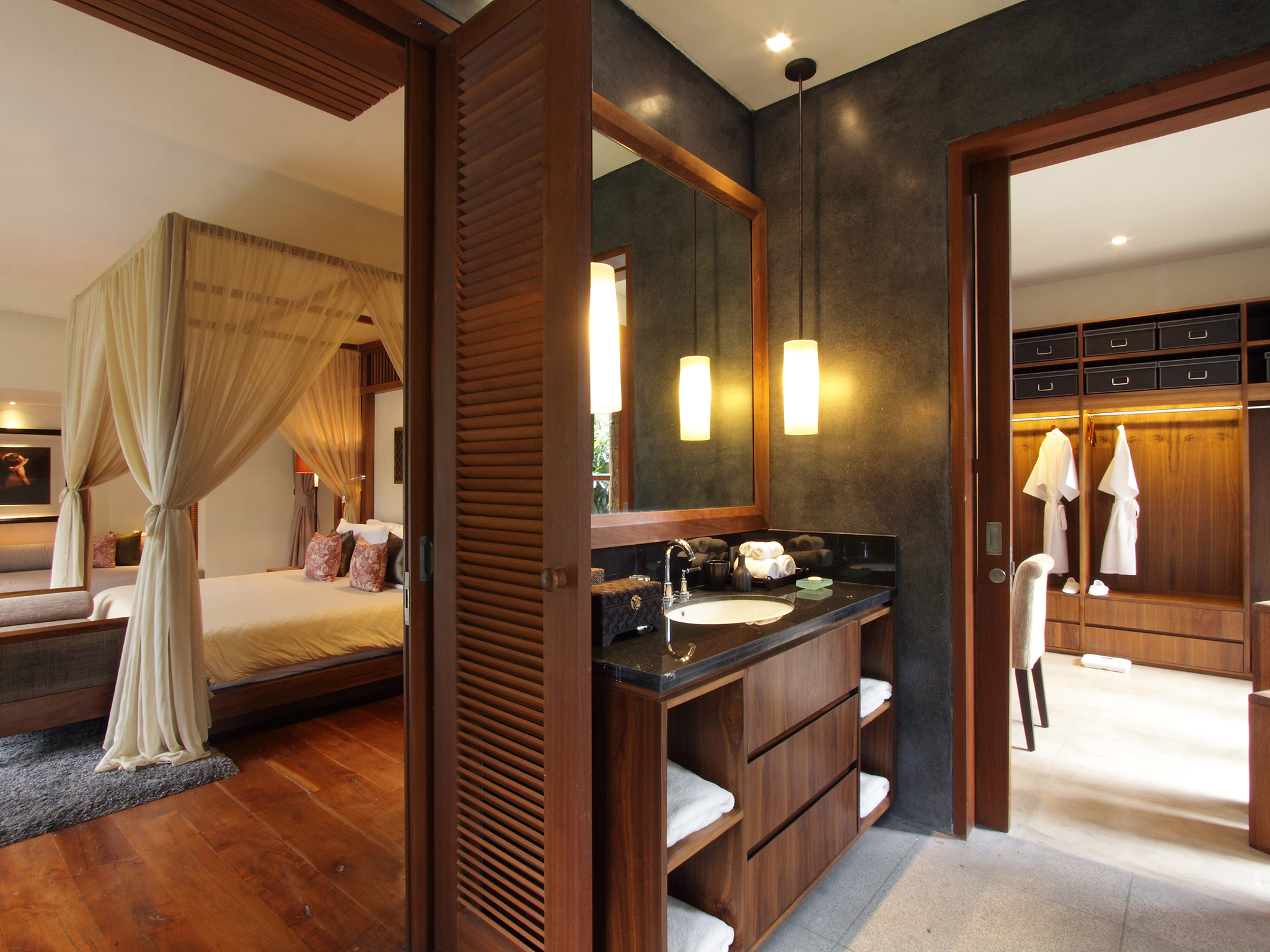 11. Villa Sarasvati - Guest bedroom ensuite bathroom - Dea Villas - Villa Sarasvati, Canggu, Bali